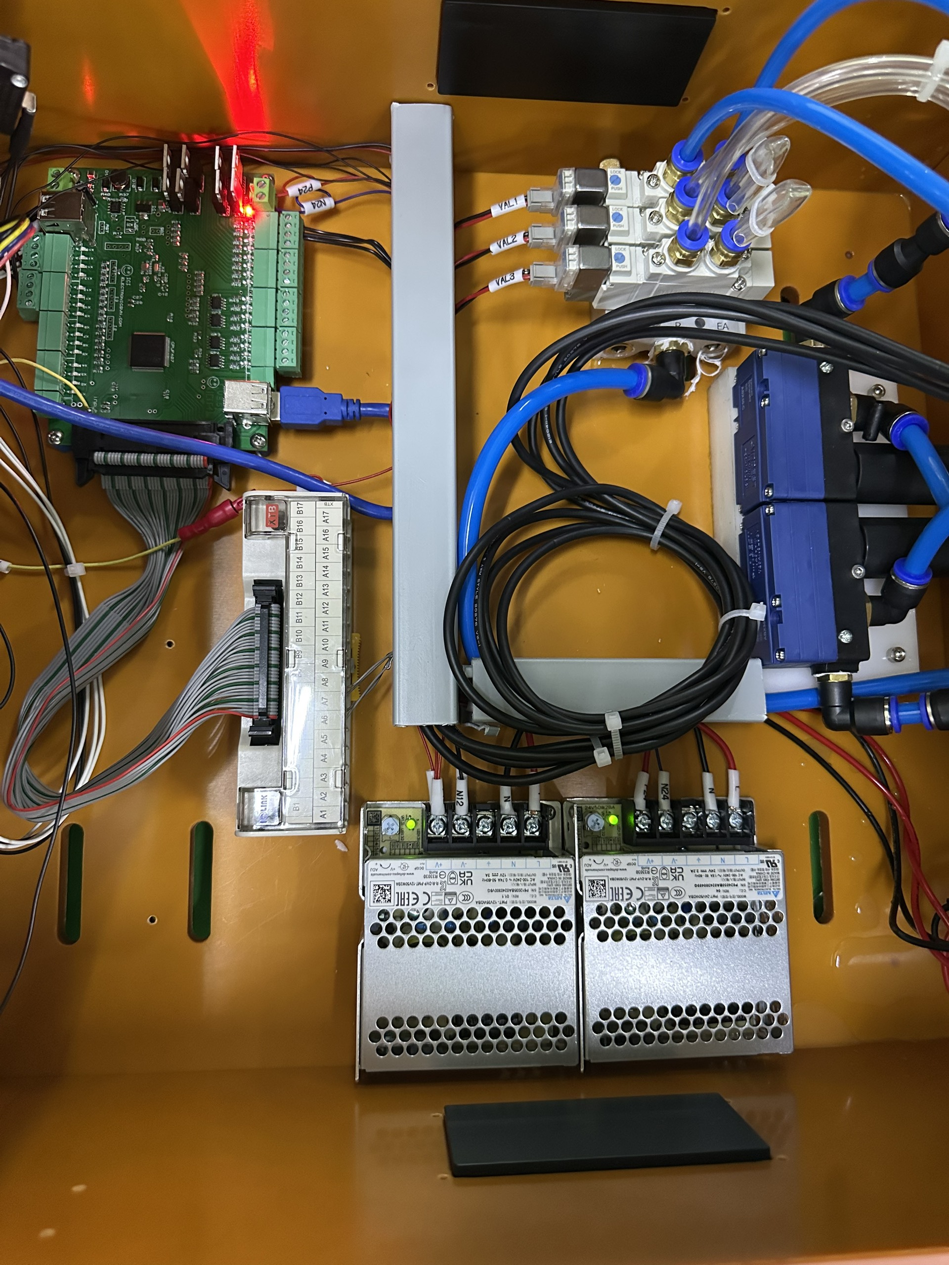 z6579954414594_60d7378c0f234aa9eec88daadb1c0c4c